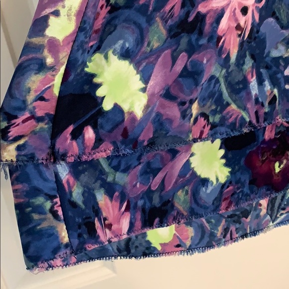 Tank - Picture 4 of 5